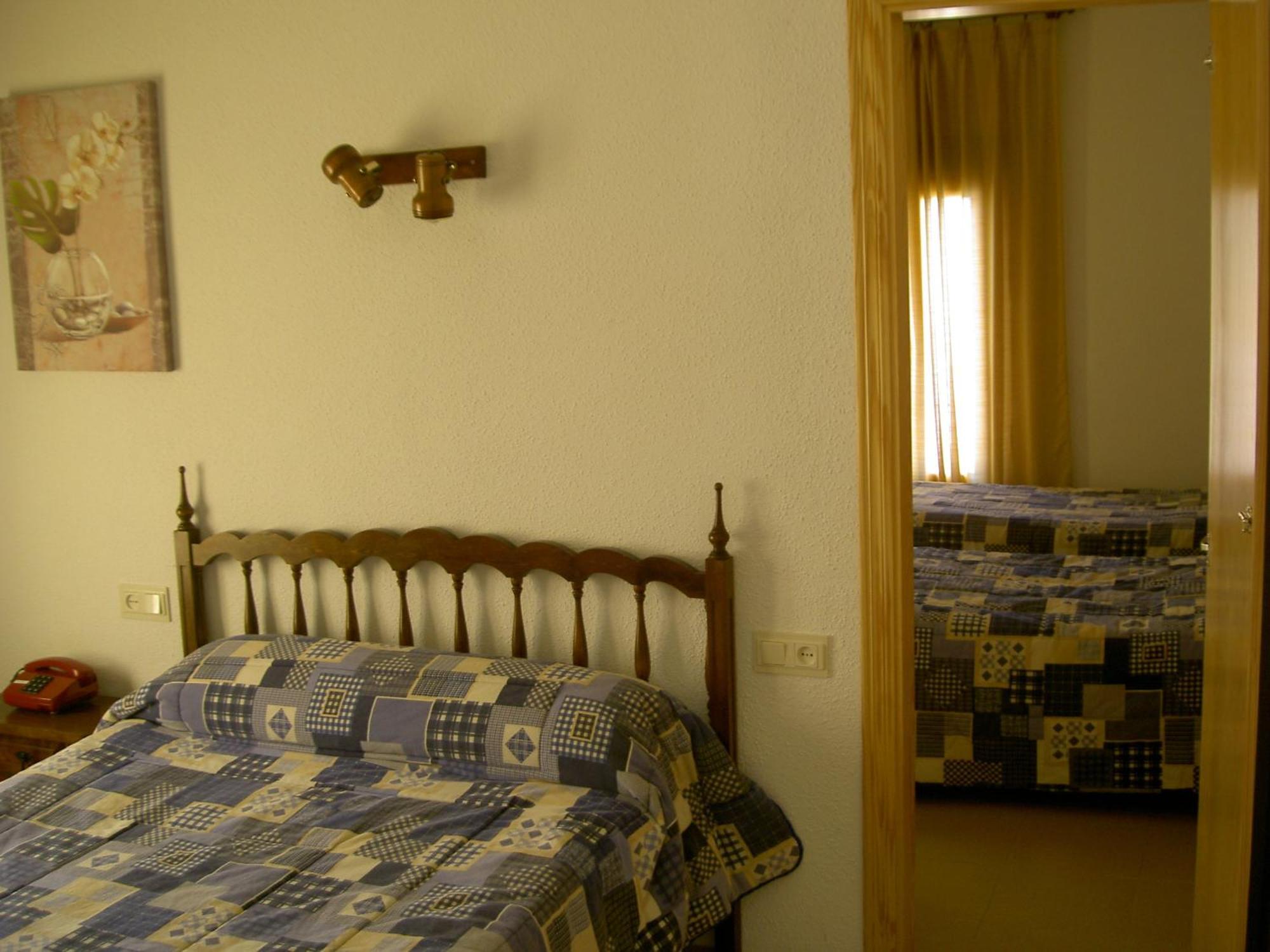 Hotel Alvarez Tuéjar Extérieur photo